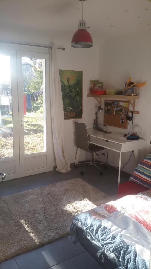 Maison Aux Volets Jaunes Holiday home Les Angles (Gard)