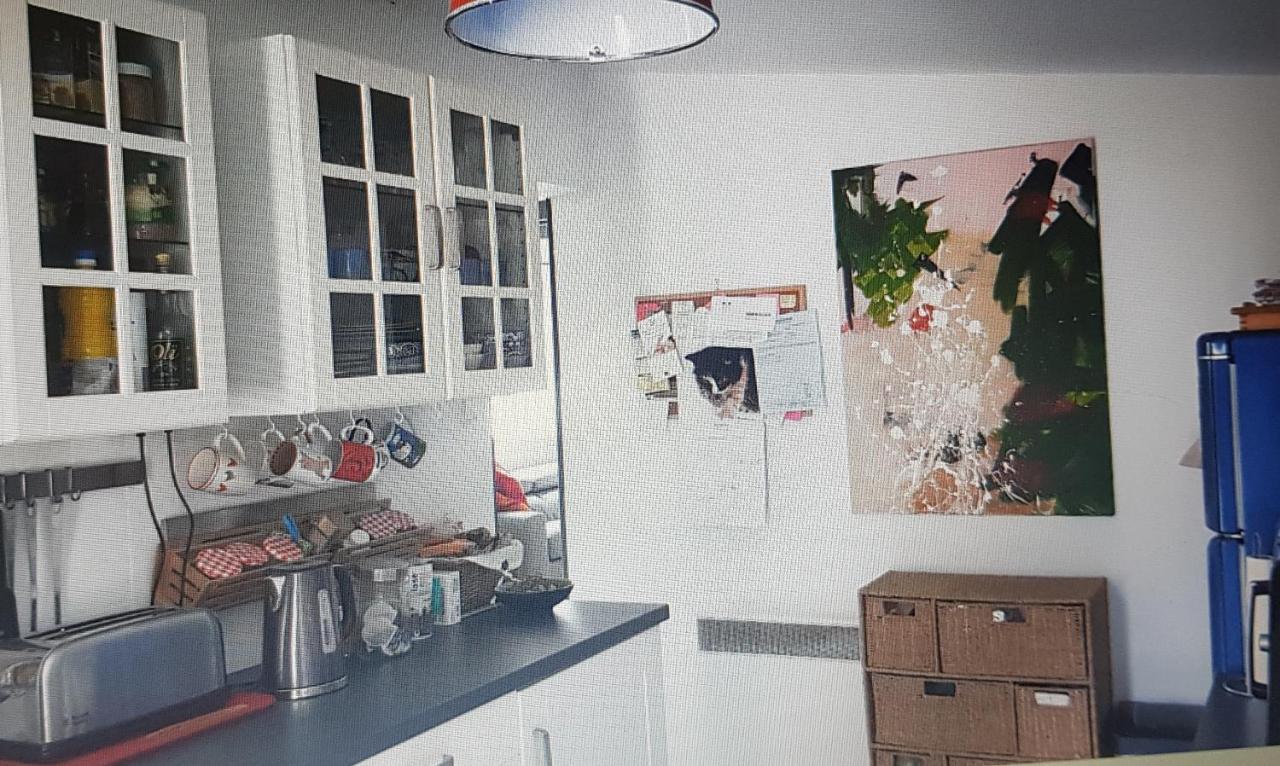 Maison Aux Volets Jaunes * Les Angles (Gard)